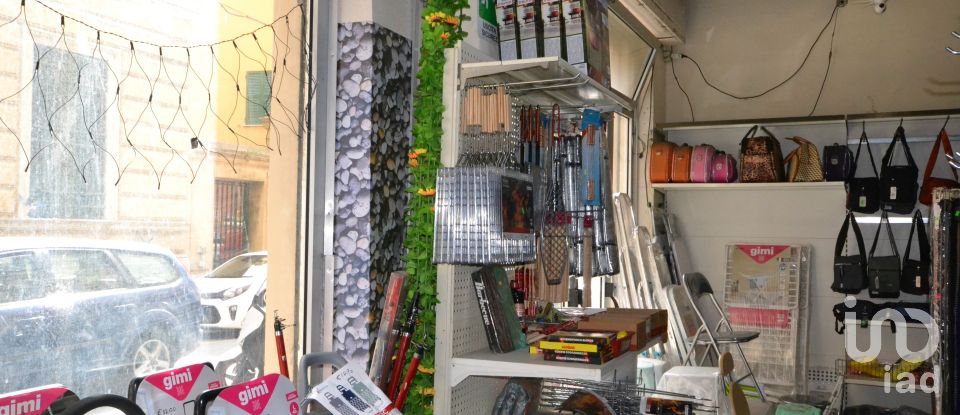 Shop / premises commercial of 500 m² in Genova (16151)