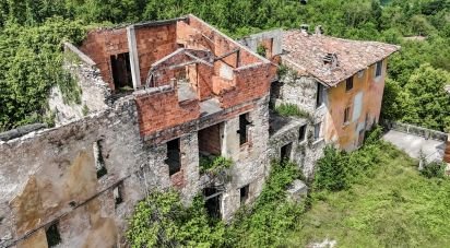 Costruzione di 900 m² in Villanuova sul Clisi (25089)