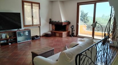 Casale 15 locali di 450 m² in Rimini (47923)