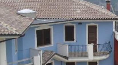 Appartamento 6 locali di 151 m² a Appignano del Tronto (63083)