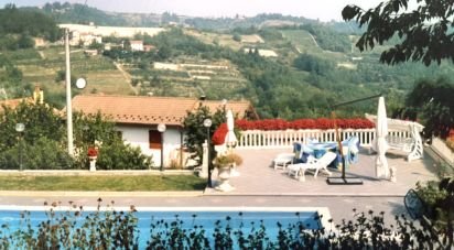 Casa indipendente / Villa 8 locali di 180 m² in Ovada (15076)