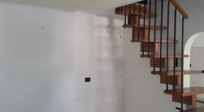 Casa indipendente 5 locali di 81 m² in Genova (16133)