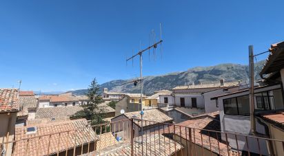 Varie superfici 11 locali di 220 m² in Sulmona (67039)