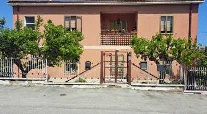 Costruzione 7 locali di 130 m² a Pescara (65125)