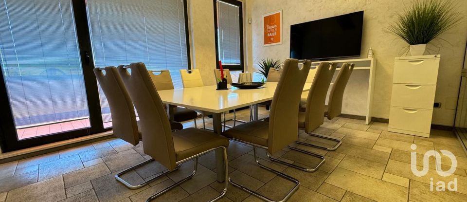 Laboratorio di 381 m² in Sant'Ambrogio di Valpolicella (37015)