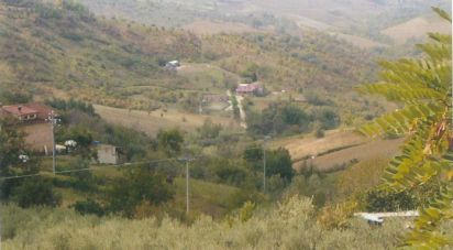 Terreno di 300.000 m² in Casalincontrada (66012)