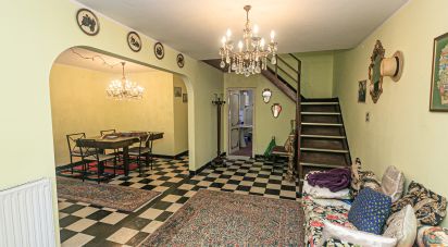 Casa indipendente 9 locali di 100 m² in Lumarzo (16024)