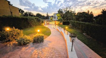 Casale 15 locali di 290 m² in Sulmona (67039)