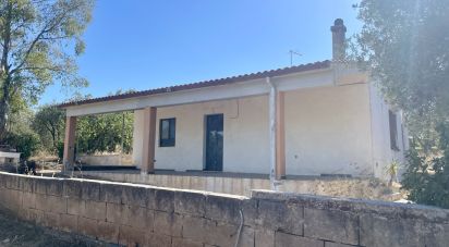 Casale 3 locali di 67 m² in Villa Castelli (72029)