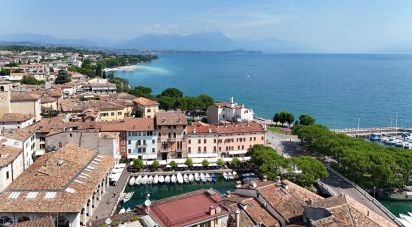 Appartamento 5 locali di 149 m² a Desenzano del Garda (25015)