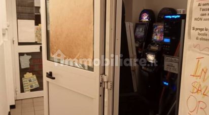 Shop / premises commercial of 60 m² in Genova (16122)