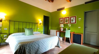 Hotel 3 * di 1.200 m² in San Gimignano (53030)