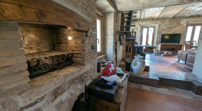 Casale 17 locali di 300 m² in Cocullo (67030)