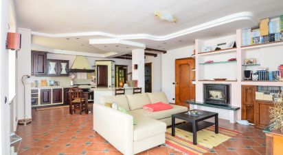 Casa indipendente / Villa 10 locali di 240 m² in Saliceto (12079)