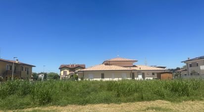 Land of 630 m² in Isola Rizza (37050)