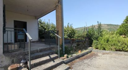 Townhouse 7 rooms of 232 m² in Alatri (03010)