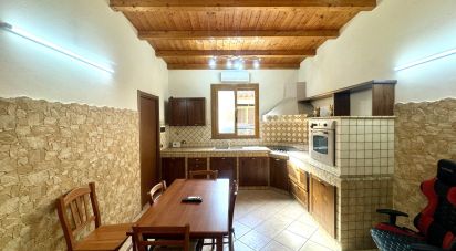 Casa indipendente / Villa 12 locali di 226 m² in Avola (96012)