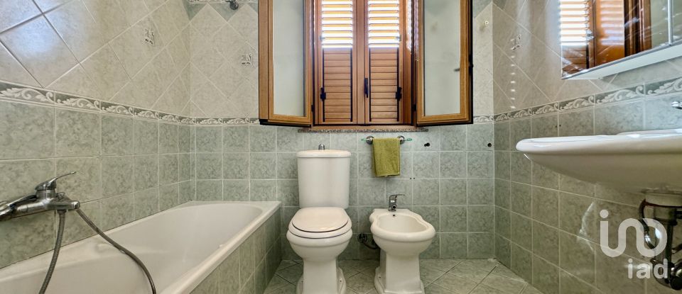 Casa indipendente / Villa 12 locali di 226 m² in Avola (96012)