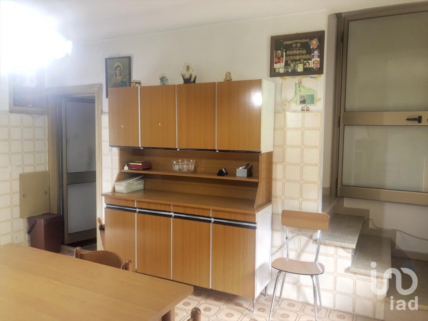 Casa di paese 3 locali di 72 m² in Cagli (61043)