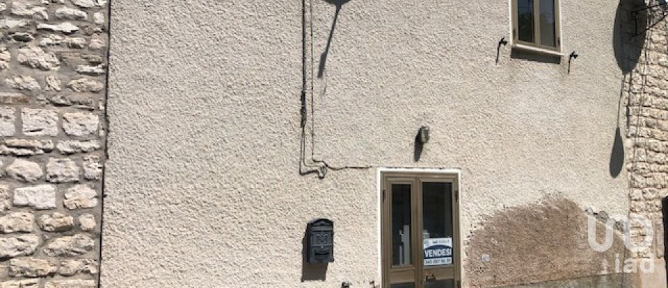 Casa di paese 3 locali di 72 m² in Cagli (61043)
