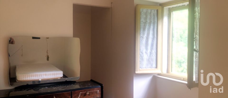 Casa di paese 3 locali di 72 m² in Cagli (61043)