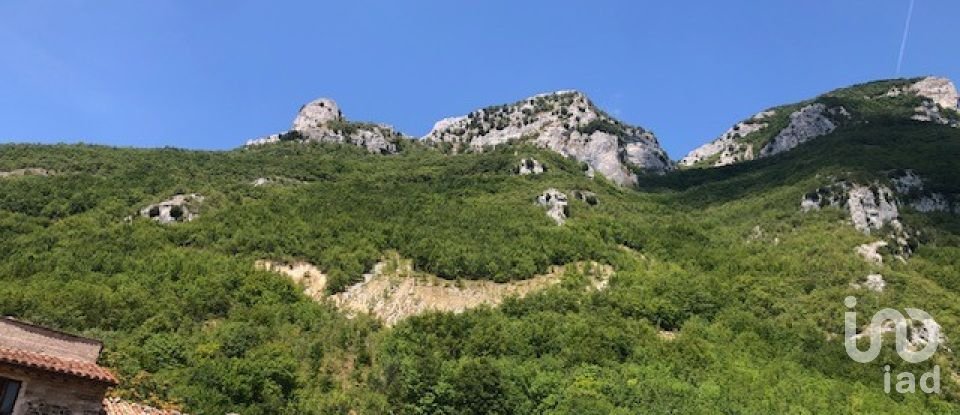 Casa di paese 3 locali di 72 m² in Cagli (61043)