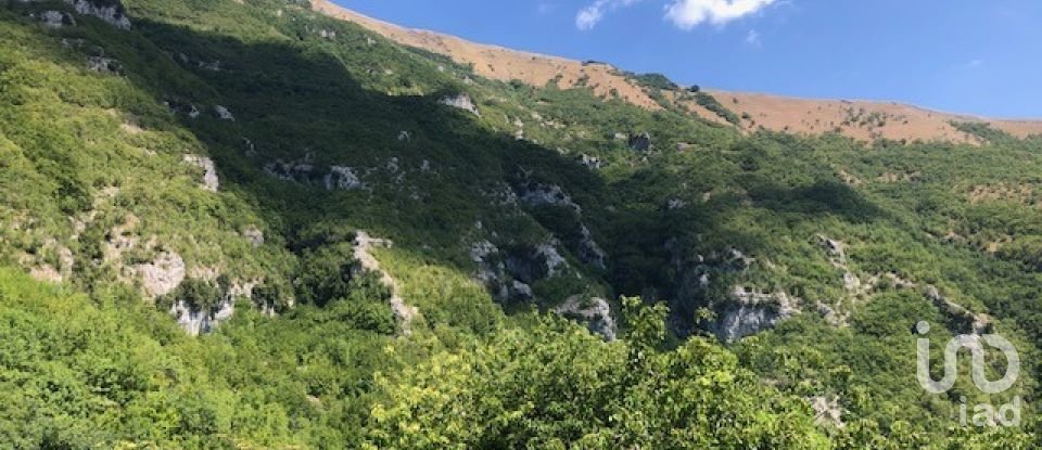 Casa di paese 3 locali di 72 m² in Cagli (61043)