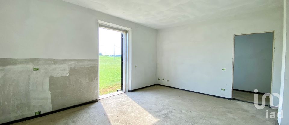 Casale 16 locali di 440 m² in Ponti sul Mincio (46040)