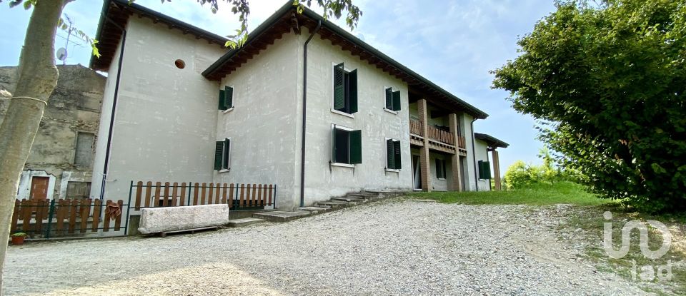 Casale 16 locali di 440 m² in Ponti sul Mincio (46040)