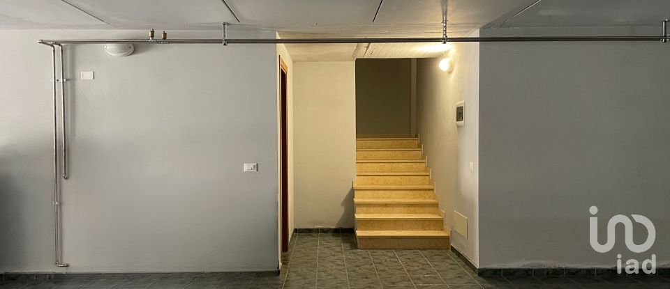 Casale 16 locali di 440 m² in Ponti sul Mincio (46040)