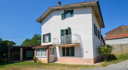 Casa indipendente 7 locali di 205 m² in Saliceto (12079)