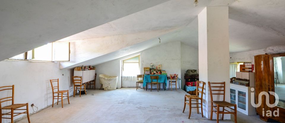 Townhouse 7 rooms of 205 m² in Saliceto (12079)