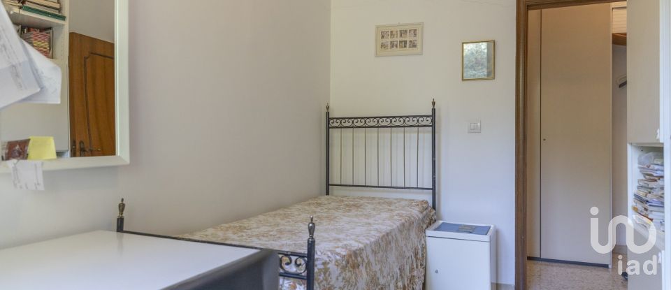 Casale 6 locali di 280 m² in Montefano (62010)