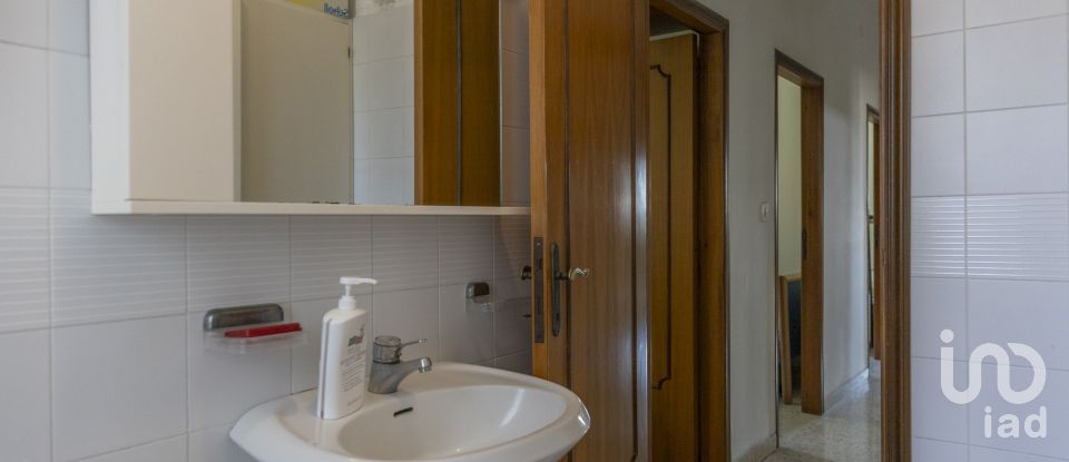 Casale 6 locali di 280 m² in Montefano (62010)