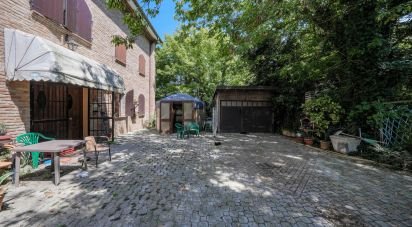 Casa indipendente / Villa 6 locali di 350 m² in Ostellato (44020)