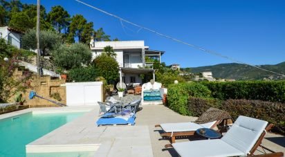 Casale 9 locali di 280 m² in Noli (17026)