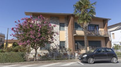 Casale 13 locali di 334 m² in Recanati (62019)