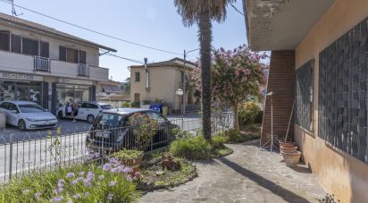 Casale 13 locali di 334 m² in Recanati (62019)