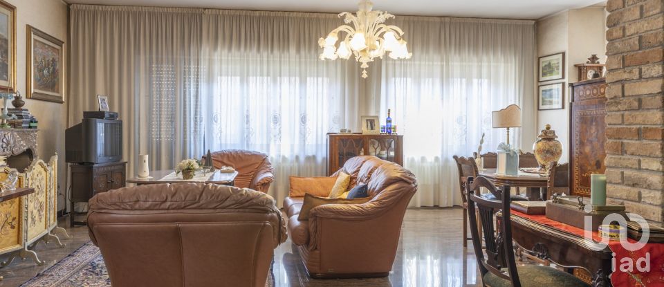 Farm 13 rooms of 334 m² in Recanati (62019)