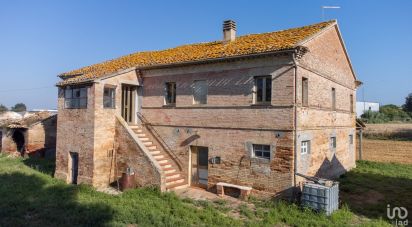 Rustico 0 locali di 420 m² in Osimo (60027)