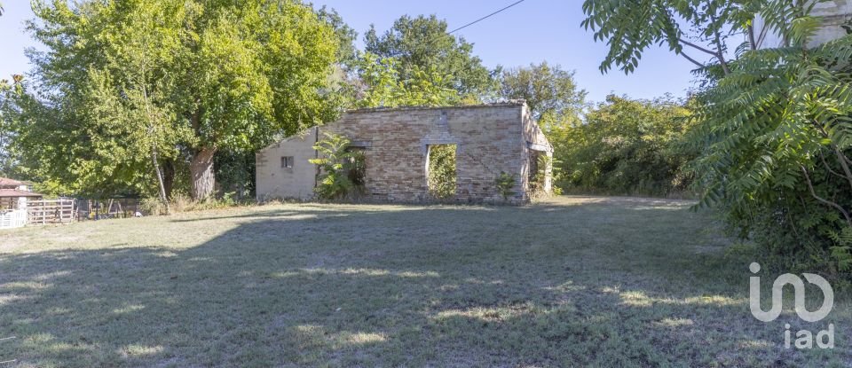 Townhouse 0 rooms of 180 m² in Castelfidardo (60022)