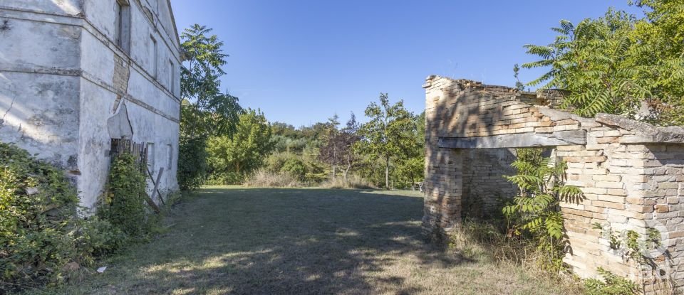 Townhouse 0 rooms of 180 m² in Castelfidardo (60022)