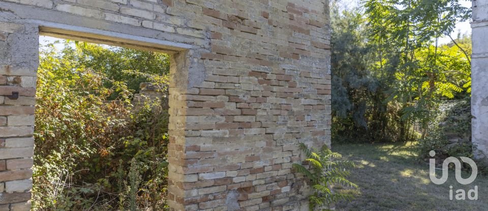 Townhouse 0 rooms of 180 m² in Castelfidardo (60022)