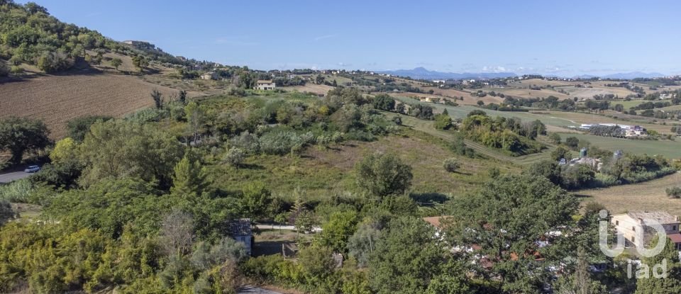 Townhouse 0 rooms of 180 m² in Castelfidardo (60022)