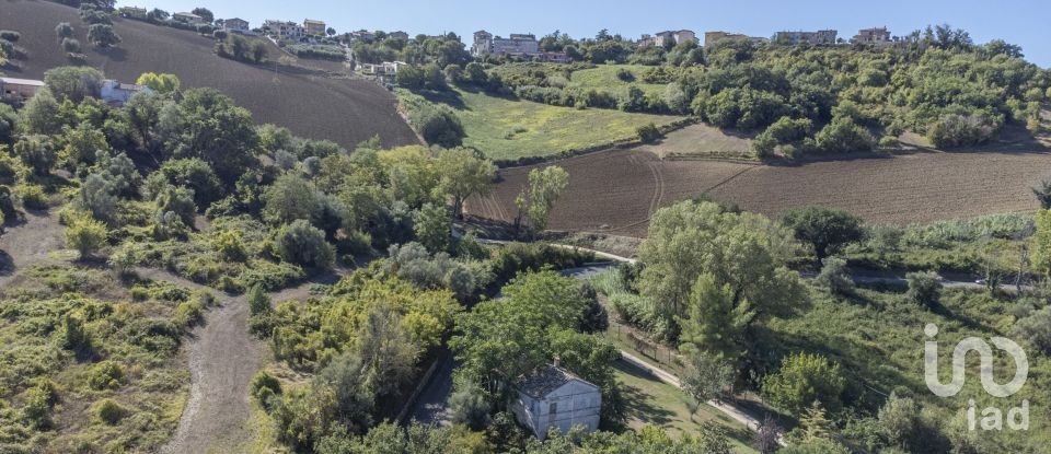 Townhouse 0 rooms of 180 m² in Castelfidardo (60022)