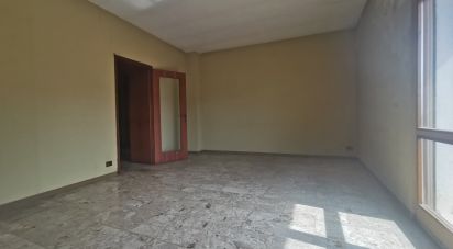Rifugio 6 locali di 190 m² in Lonato del Garda (25017)