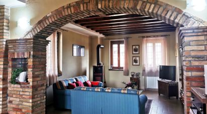 Villa Bifamiliare 8 locali di 240 m² in Remedello (25010)