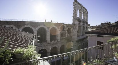 Appartamento 6 locali di 150 m² a Verona (37121)