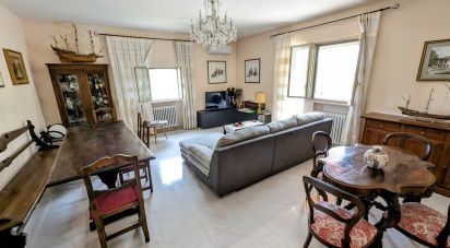 Casale 12 locali di 244 m² in Bugnara (67030)