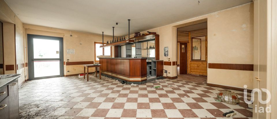 Hotel-restaurant of 780 m² in San Zeno di Montagna (37010)
